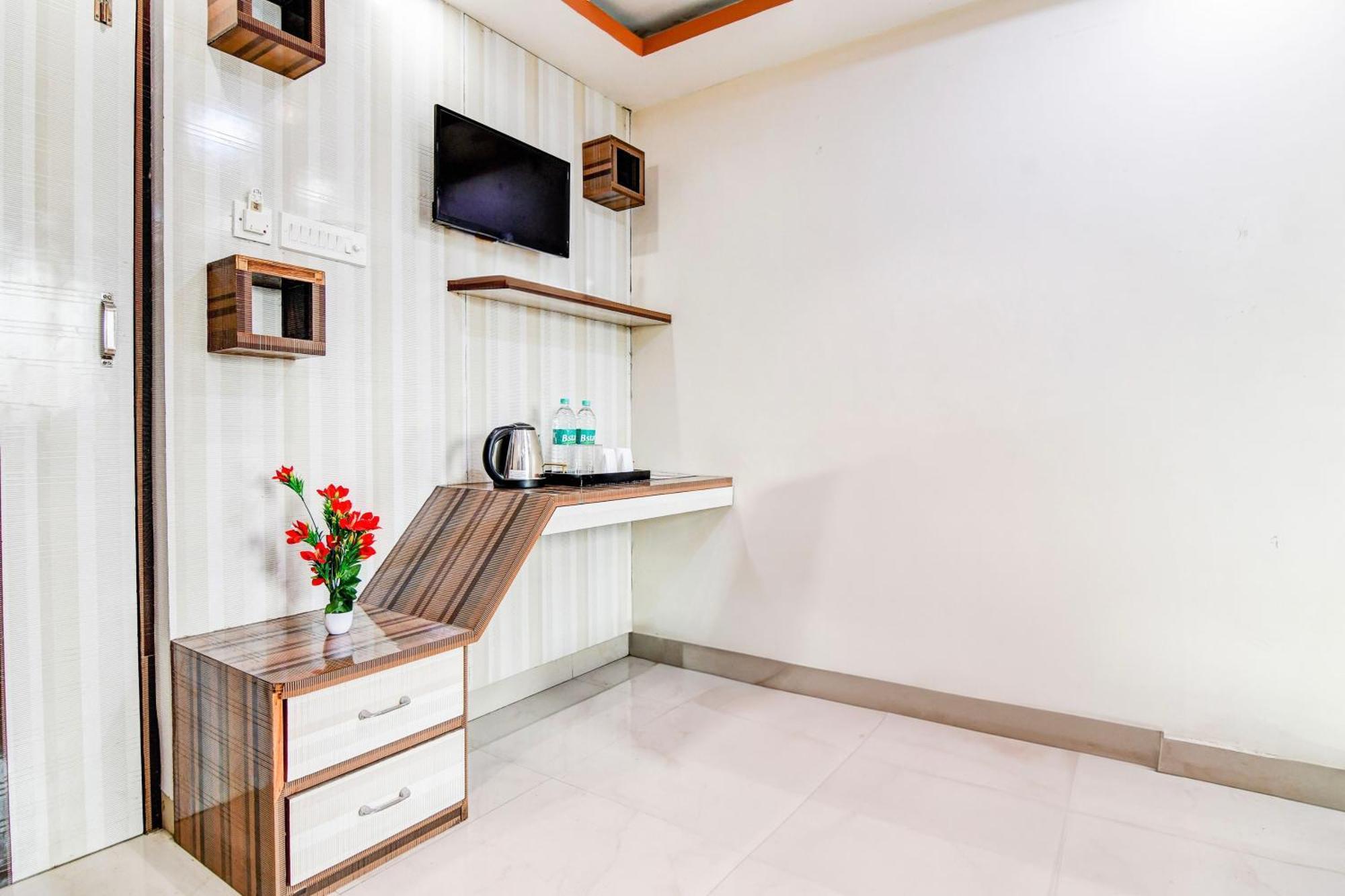 Super Hotel O Tagore Park Ruby Road Calcutta Exteriör bild