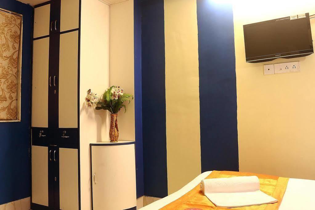 Super Hotel O Tagore Park Ruby Road Calcutta Exteriör bild