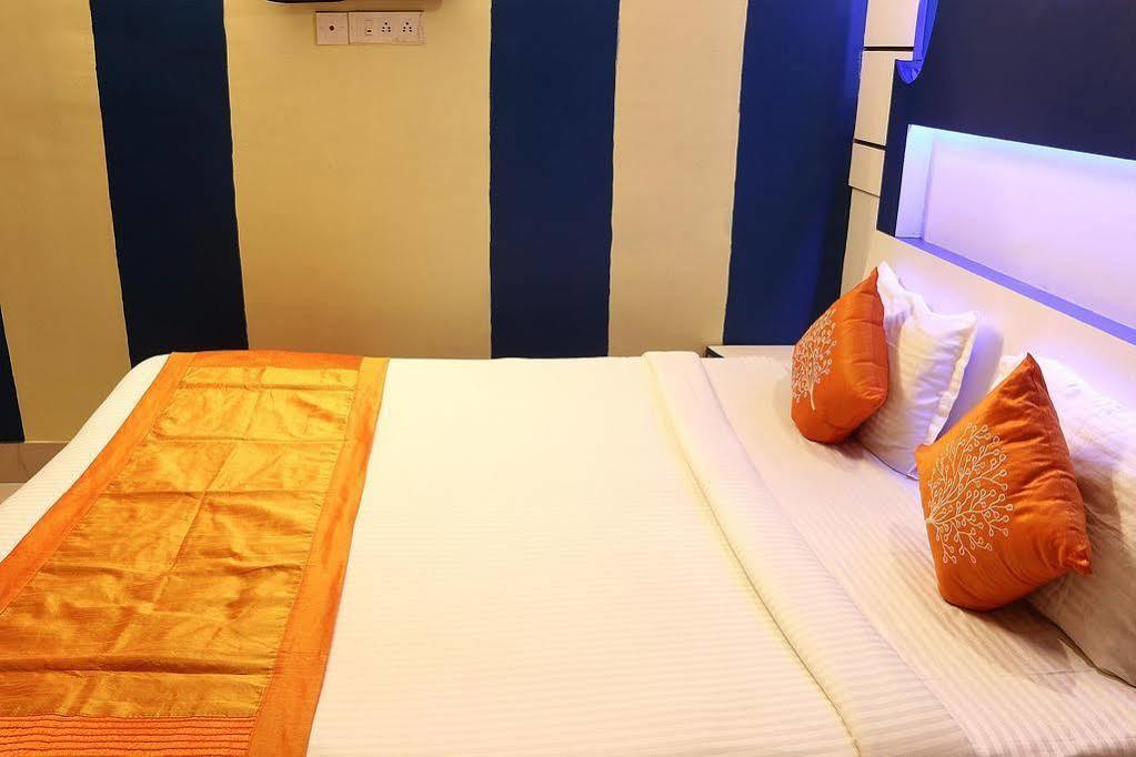 Super Hotel O Tagore Park Ruby Road Calcutta Exteriör bild